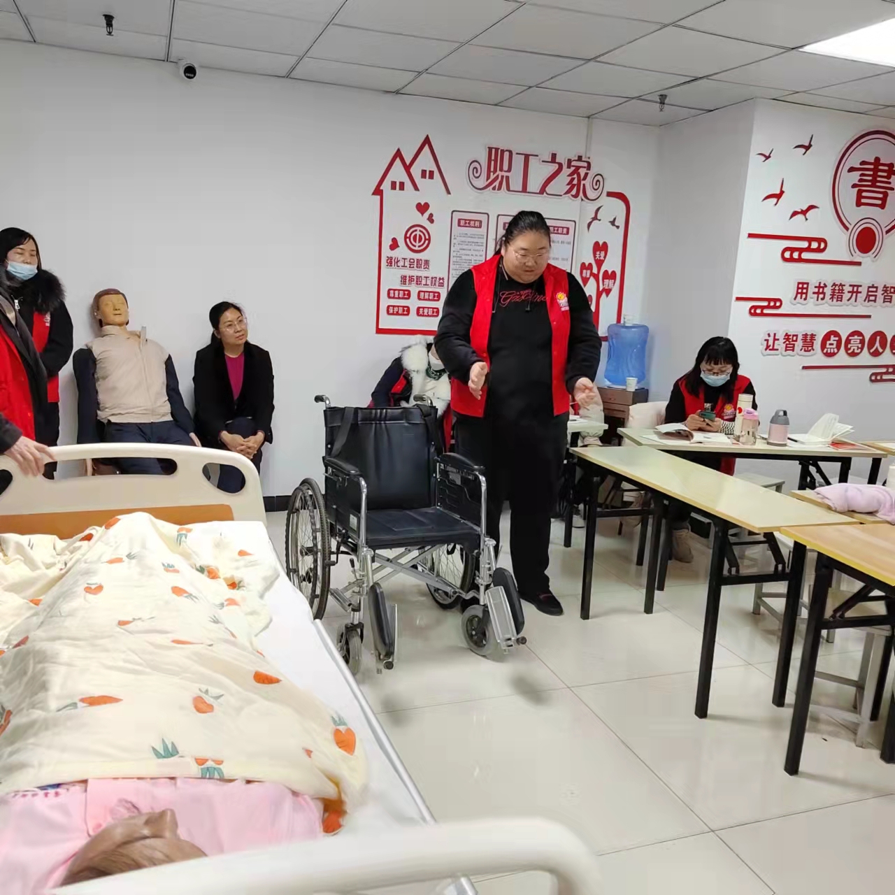 亚洲综合熟女久久久30P家政（zhèng）----護工培訓