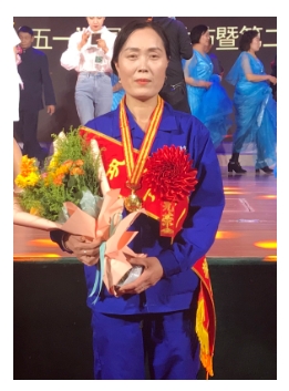 20年匠心守護 | 牛豔麗：用雙手托起千萬家的幸福，以真心書寫（xiě）家政人的（de）芳華~